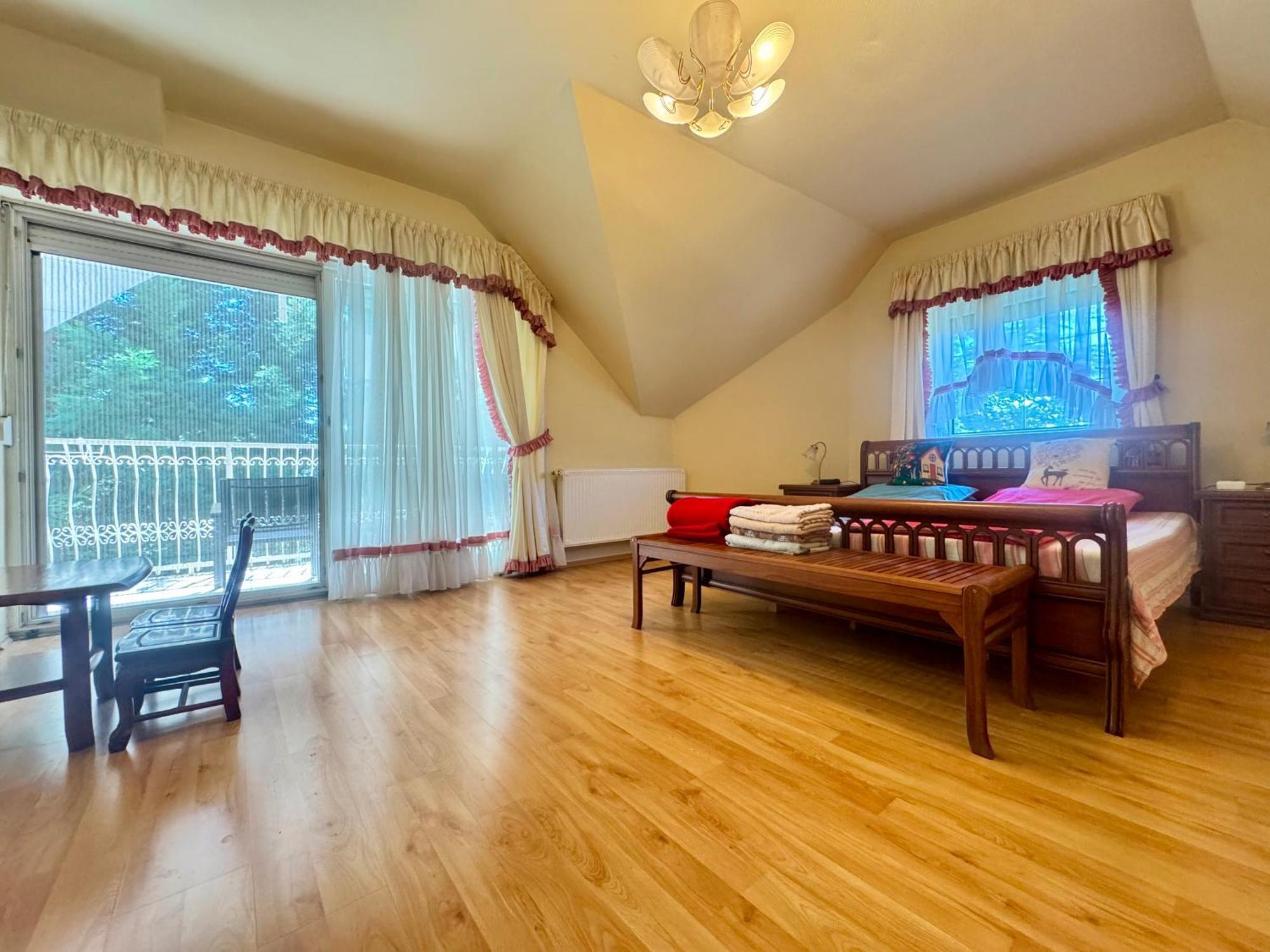 ולנצה Apollo Inn מראה חיצוני תמונה